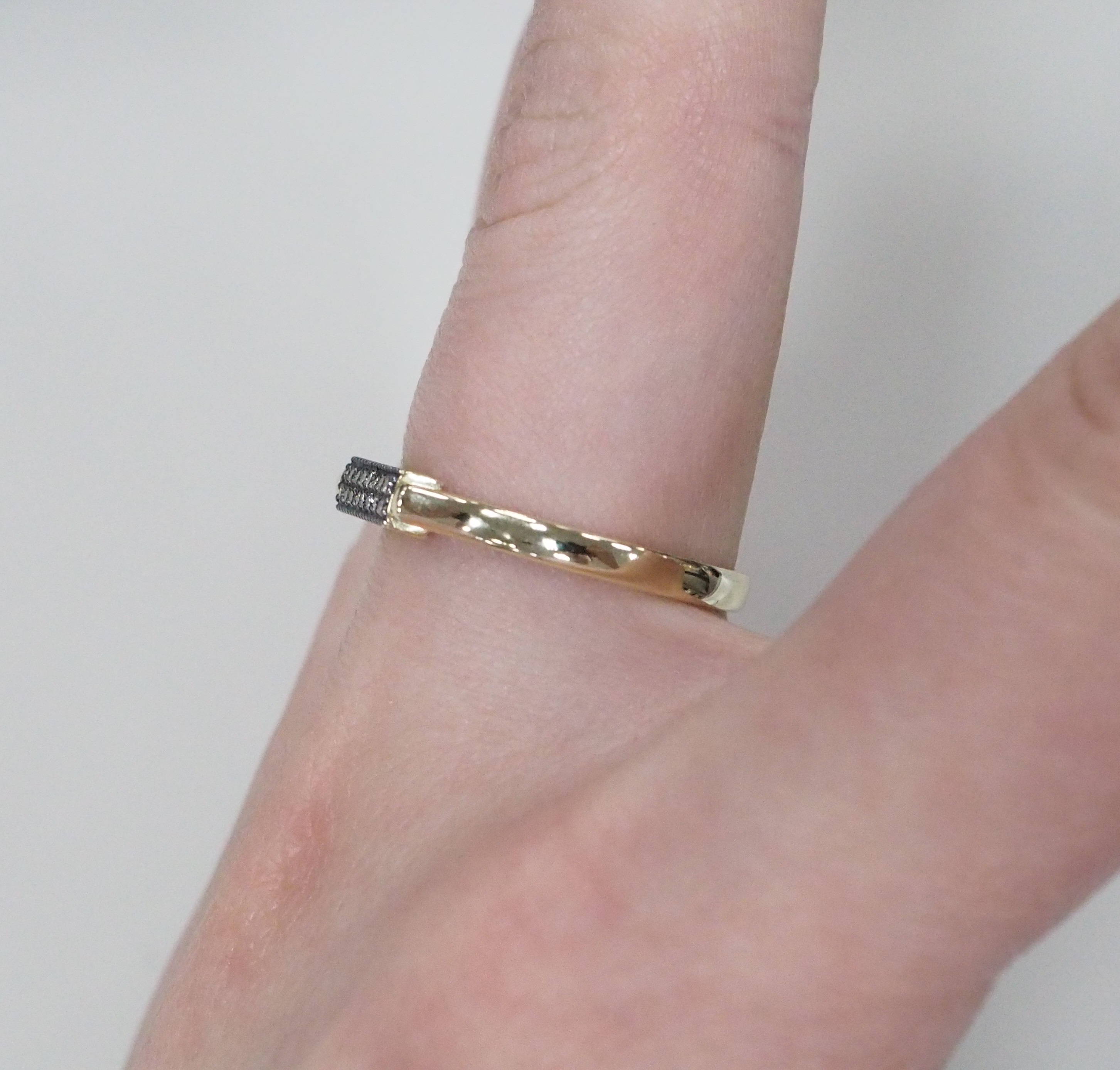 Кольцо из желтого золота с бриллиантами